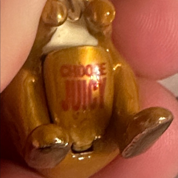 Like new - Juicy Couture Kangaroo Charm - Picture 5 of 6